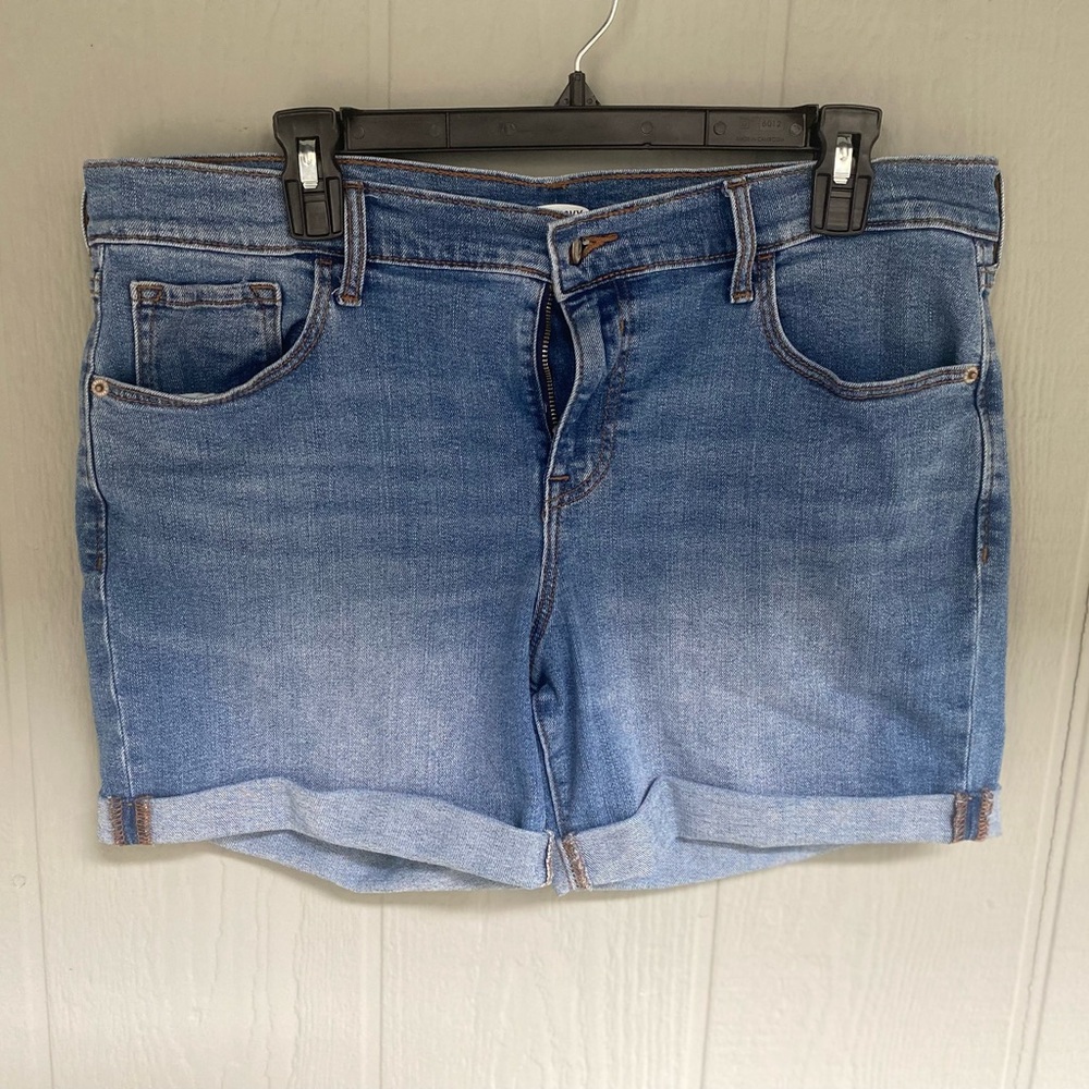 Old Navy Denim Shorts Women’s Size 12 Blue Jean Cuffed 90s Vibe